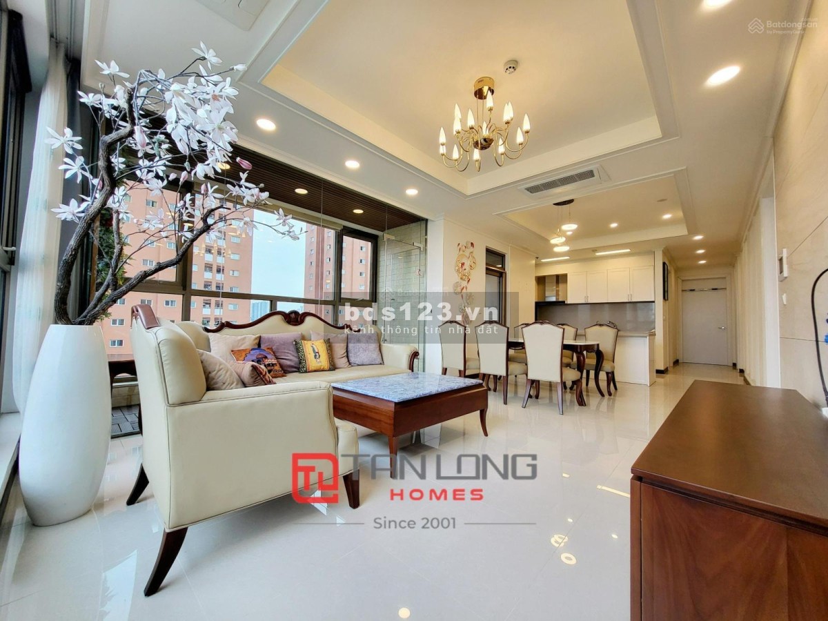 Cần bán căn hộ 3PN/125m2 (căn H) full đồ nhập khẩu mới nguyên tại Starlake. LH 0868049005