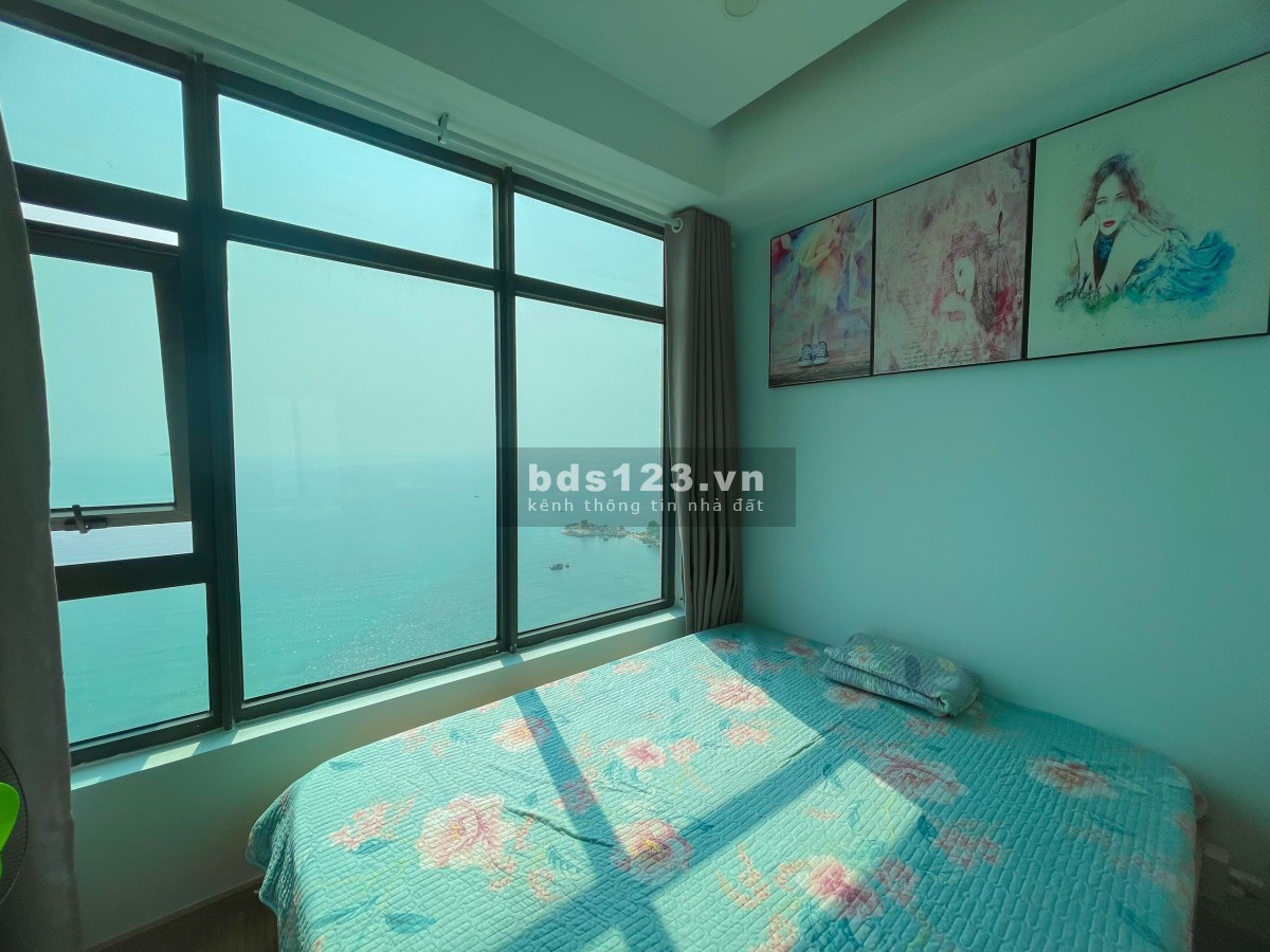 Bán căn hộ số 36 tòa OC1A chung cư Mường Thanh Viễn Triều view trực biển 70,56m2 giá 2,050 tỷ