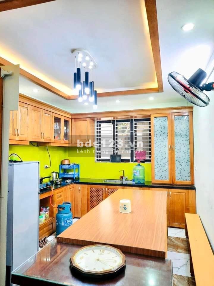 Bán nhà ngõ 97 Văn Cao 67m2*5tầng, 15M ra 3 ô tô tránh, chỉ 12xxx tỷ.