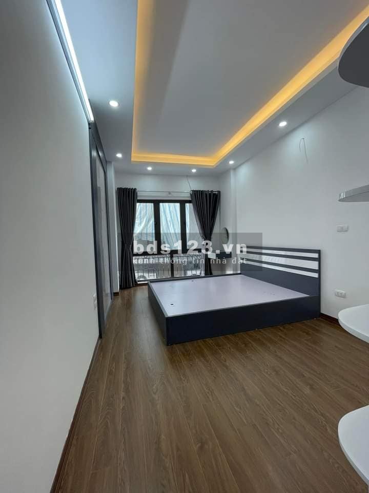 Bán nhà đẹp, mới, ở ngay Minh Khai 30m, 5 tầng, mt 3.2m, giá 3.55 tỷ