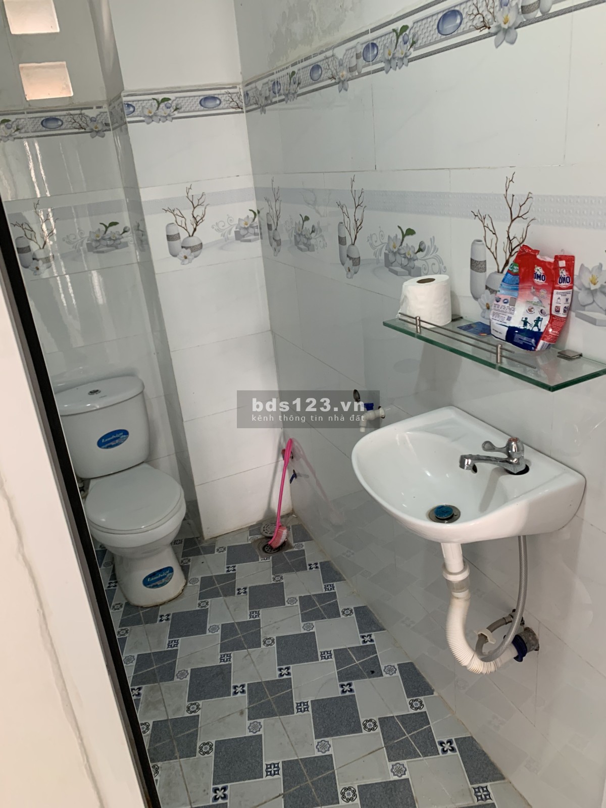 Cho thuê văn phòng mặt tiền (tầng 3, tầng 4) đường Lạc Long Quân, quận 11 TP HCM