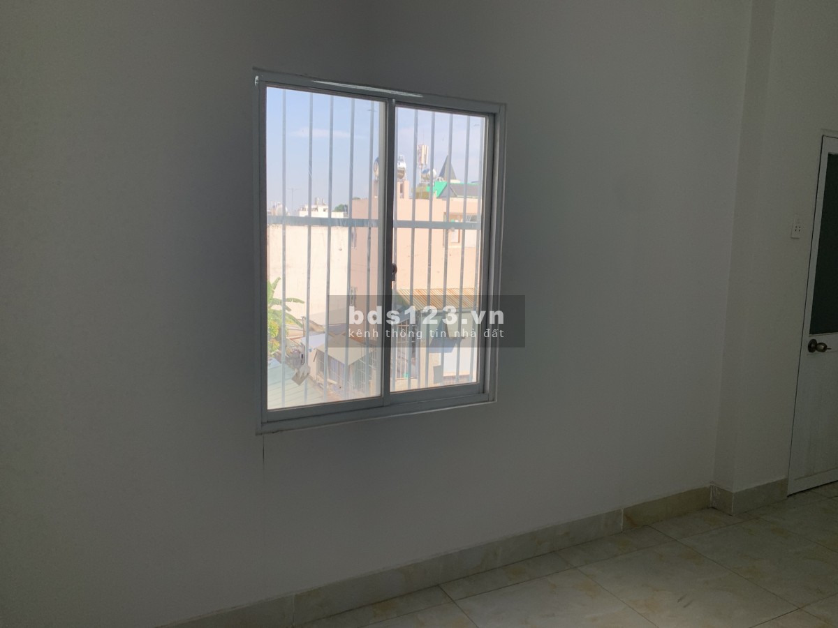 Cho thuê văn phòng mặt tiền (tầng 3, tầng 4) đường Lạc Long Quân, quận 11 TP HCM