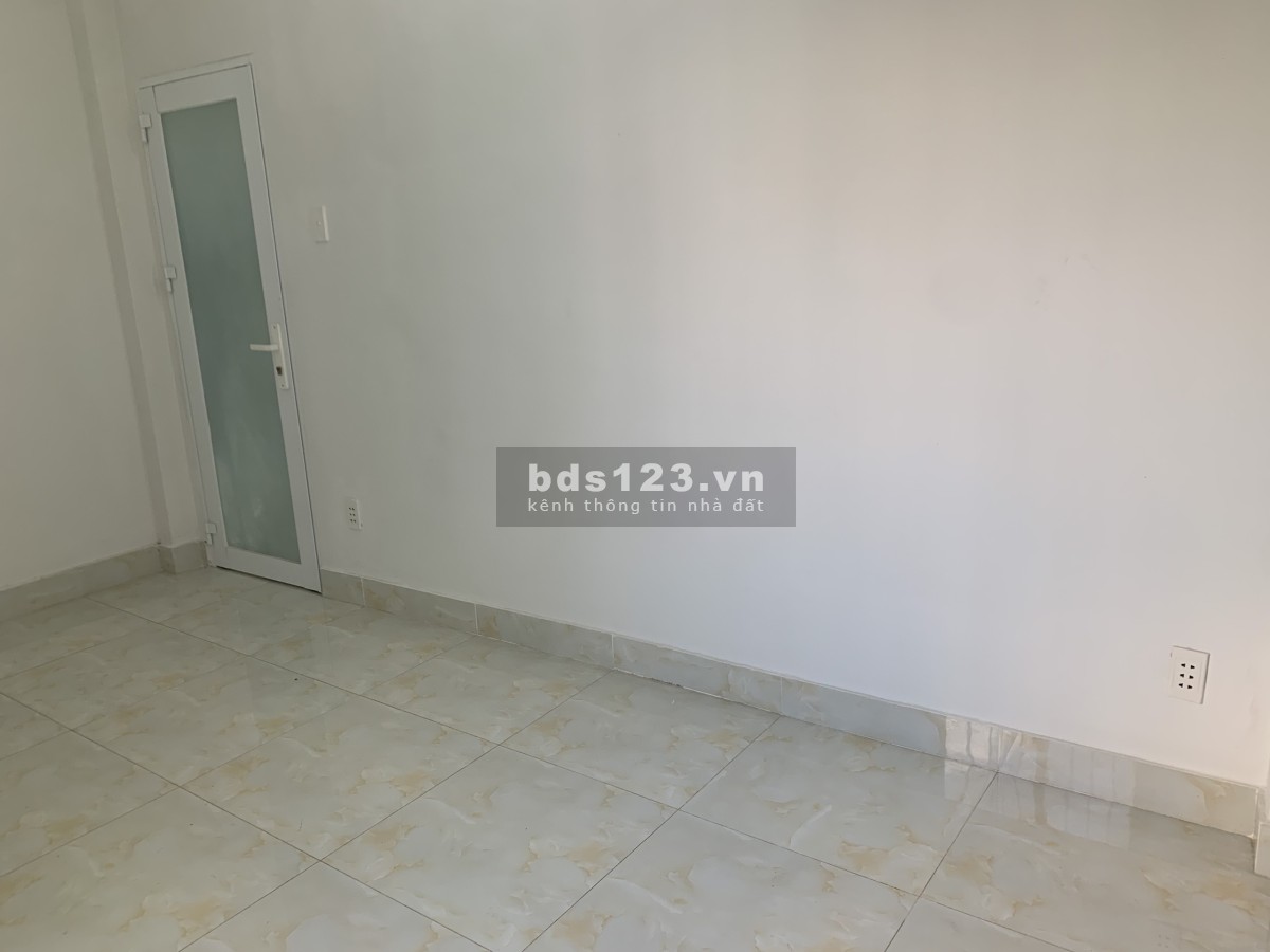 Cho thuê văn phòng mặt tiền (tầng 3, tầng 4) đường Lạc Long Quân, quận 11 TP HCM