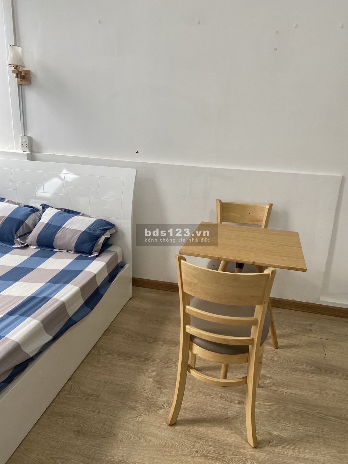 Cho thuê căn hộ 8/19A Đinh Tiên Hoàng, P. Đa Kao, Quận 1 giá 5.5tr/th 1pn