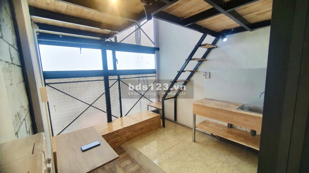 Cho thuê căn hộ Duplex nội thất cơ bản cửa sổ Quận 7