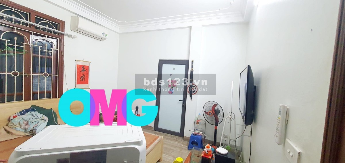 Bán nhà Lĩnh Nam, nhỉnh 2 tỷ, 5 tầng 3 PN. sổ đỏ chính chủ. ngõ thoáng vài chục mét ra mặt phố