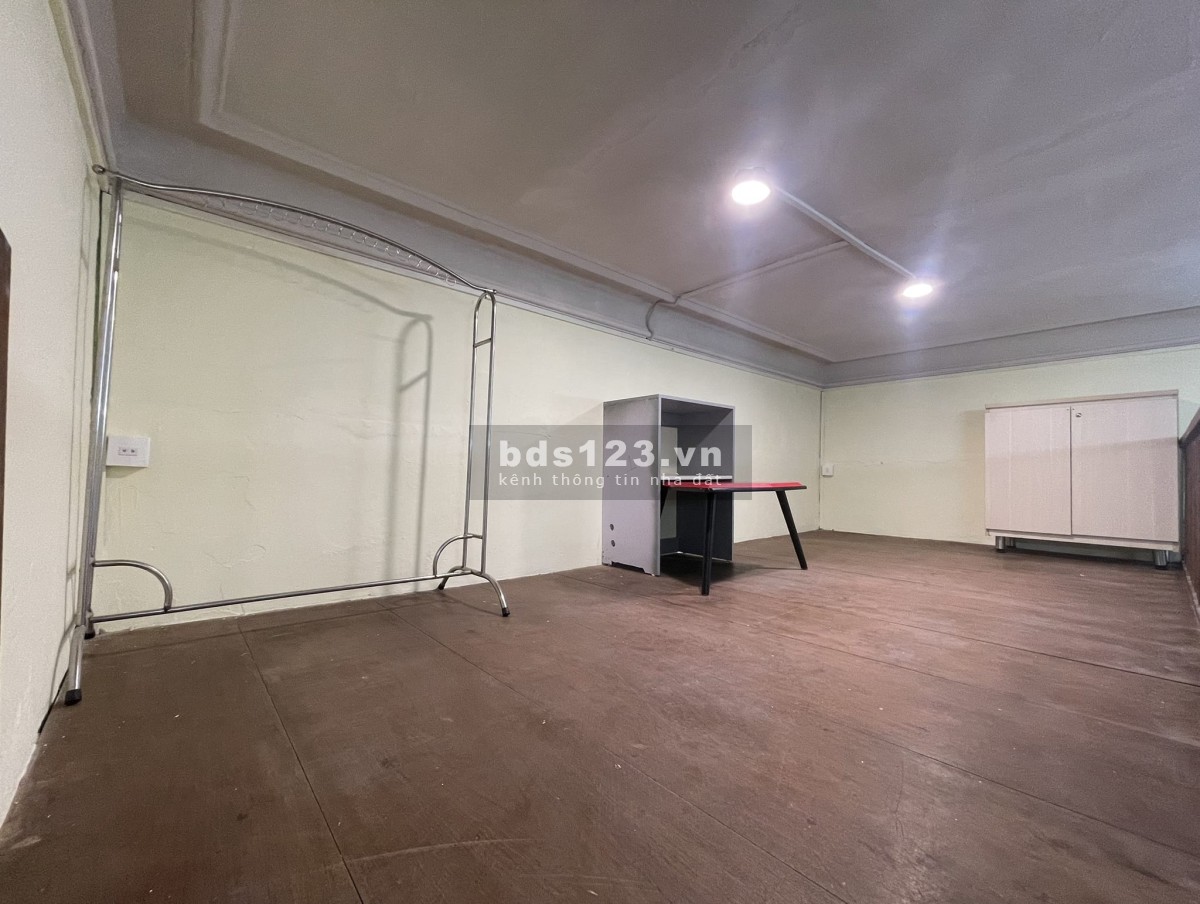 Cho thuê căn hộ không chung chủ, Lý Thường Kiệt, quận Hoàn Kiếm, 60m2, 10 triệu/ tháng.
