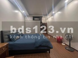 Bán nhà mới 12 tỷ 70m mt 4m 5tầng trung tâm phố Hồng Tiến gần nguyễn văn Cừnhà đẹp hiếm dân trí cao