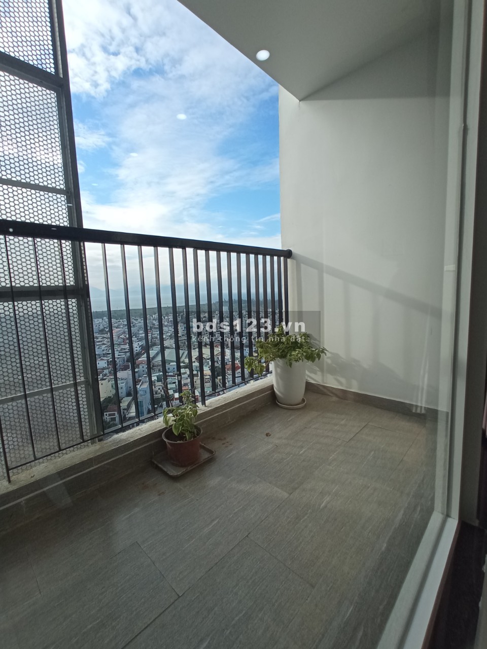 Cho thuê căn hộ F.Home 2PN đầy đủ tiện nghi