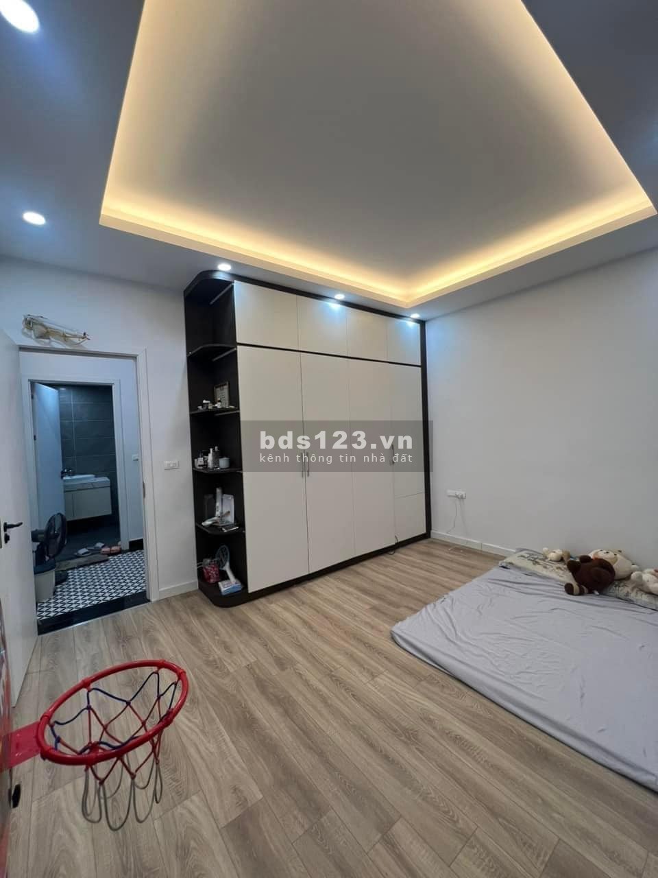Bán nhà Khương Đình 30m ngõ xe máy tránh, gần phố, nhà đẹp full đồ, 4 tỷ