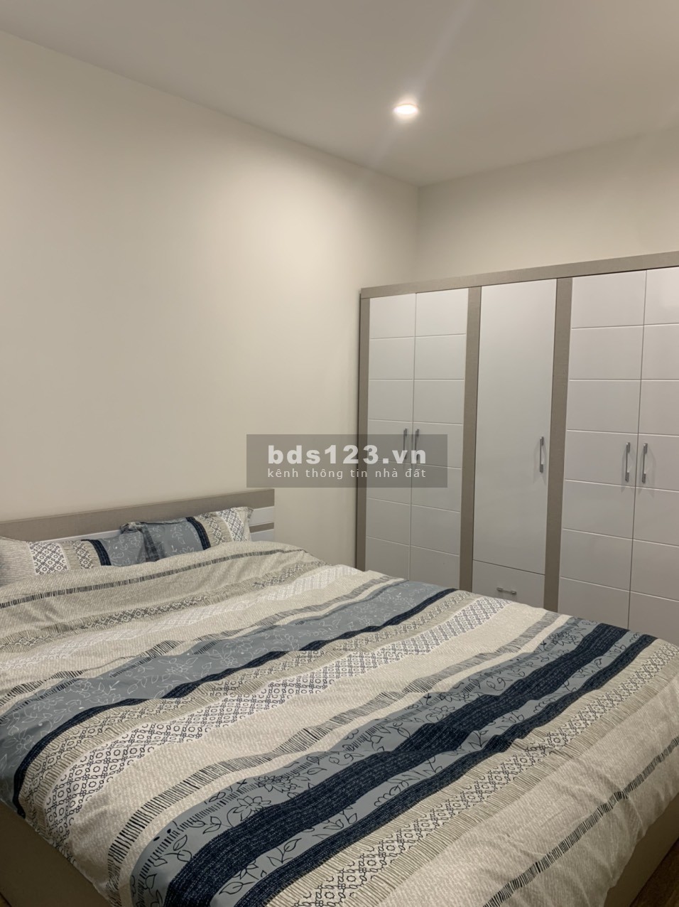 Cho thuê căn hộ 2n2wc tại s402 vinsmart chỉ 10tr