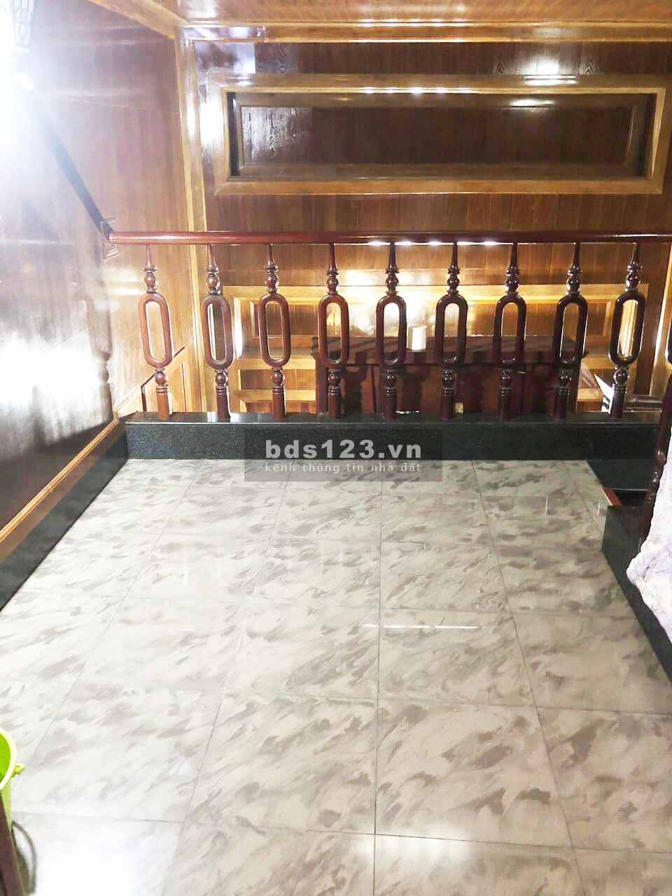 Bán nhà Sát Quận 1. 25m2. 3 Tầng xây phong cách Châu Âu. Tiện làm Căn Hộ Dịch Vụ