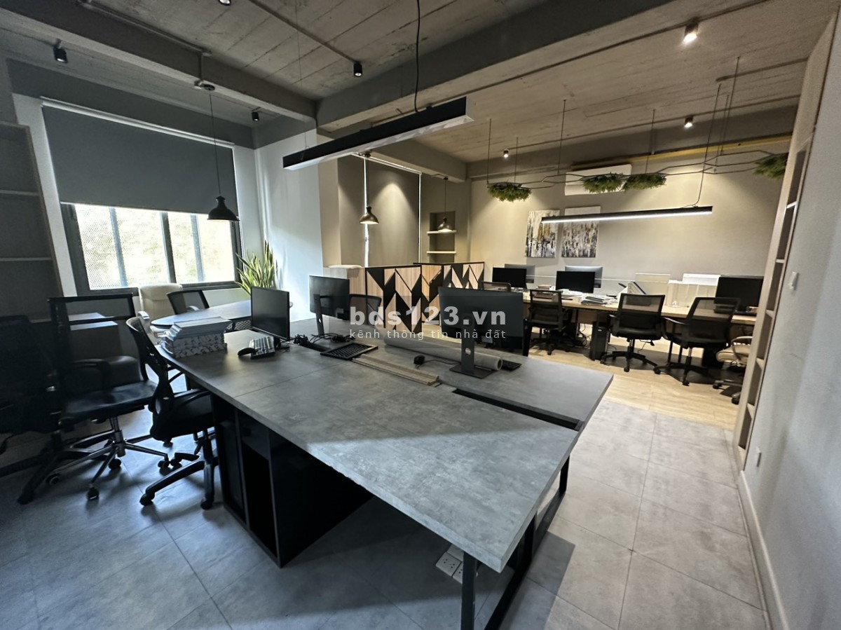 Cho thuê văn phòng 110m2 đường Nguyễn Văn Thủ Quận 1,full nội thất, giá cực ưu đãi! LH: 0898940477