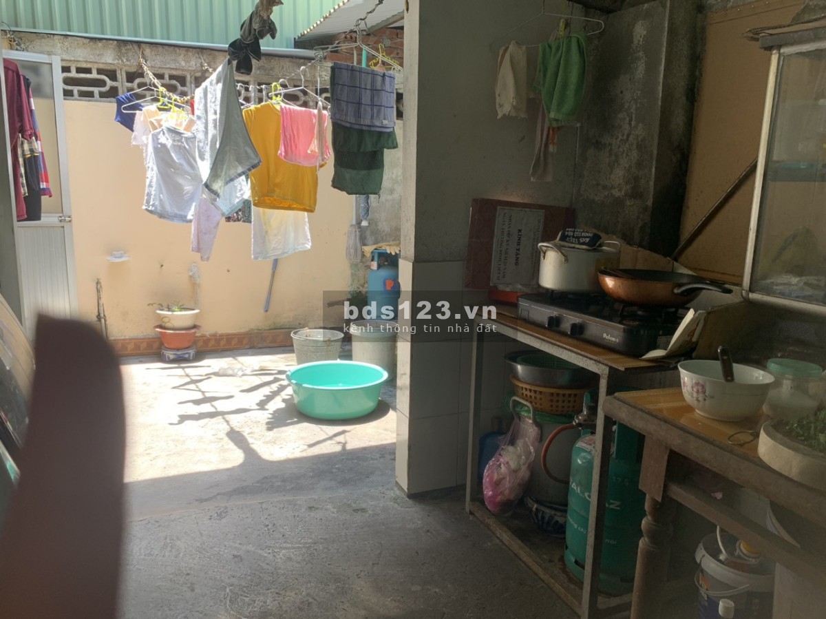 Bán nhà sân cổng phố Lê Lai, gần công viên Máy Tơ