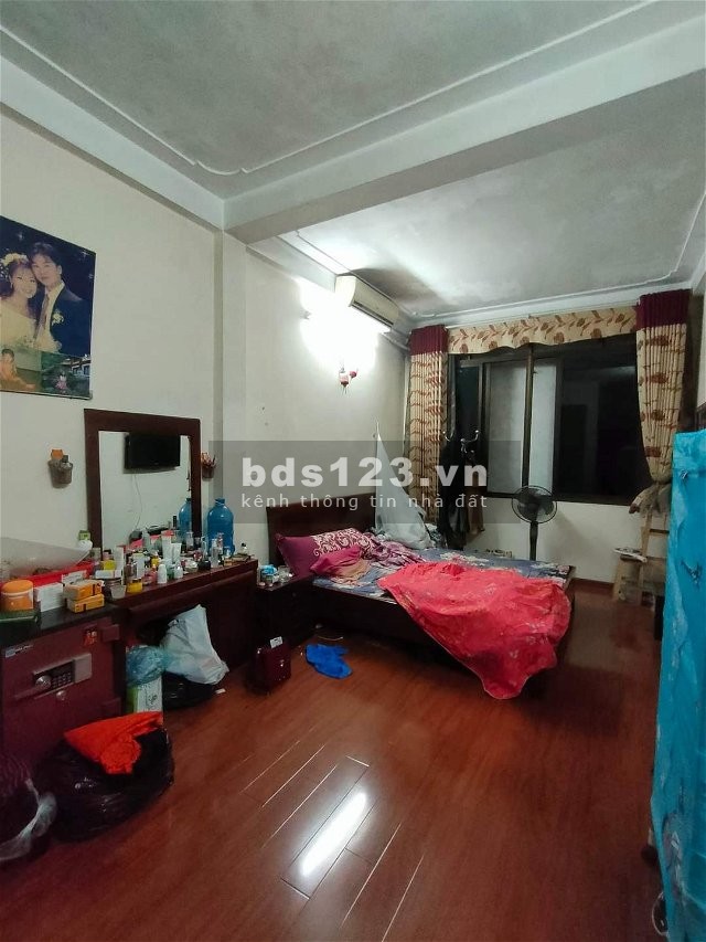 Bán nhà 72m2 x4 tầng phố Nguyễn Sơn Ô Tô đỗ cửa.