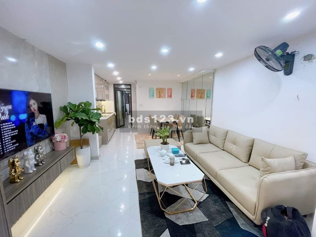 Tập Thể Thái Thịnh, 60m2, 2pn, Tầng 1, giá 2.62 tỷ