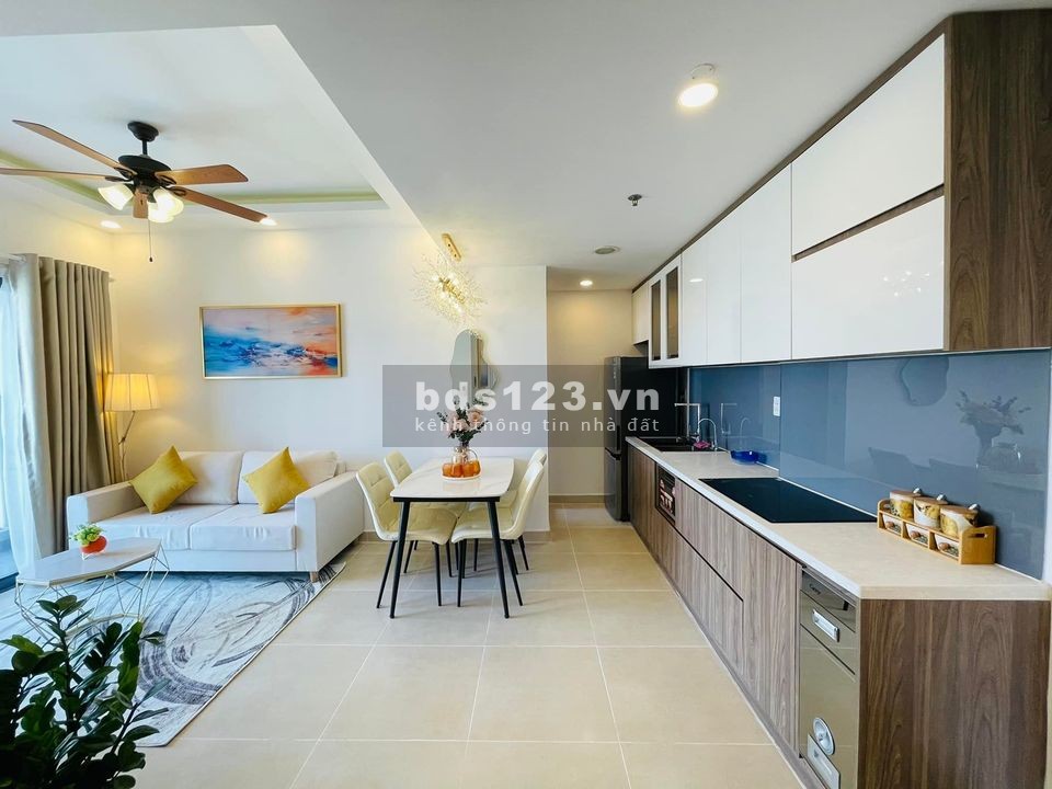 Căn hộ ngay Tân Bình DT 60m2 (2PN) giá 925 triệu, TT 50% vào ở, sở hữu vĩnh viễn. Lh 0395171772