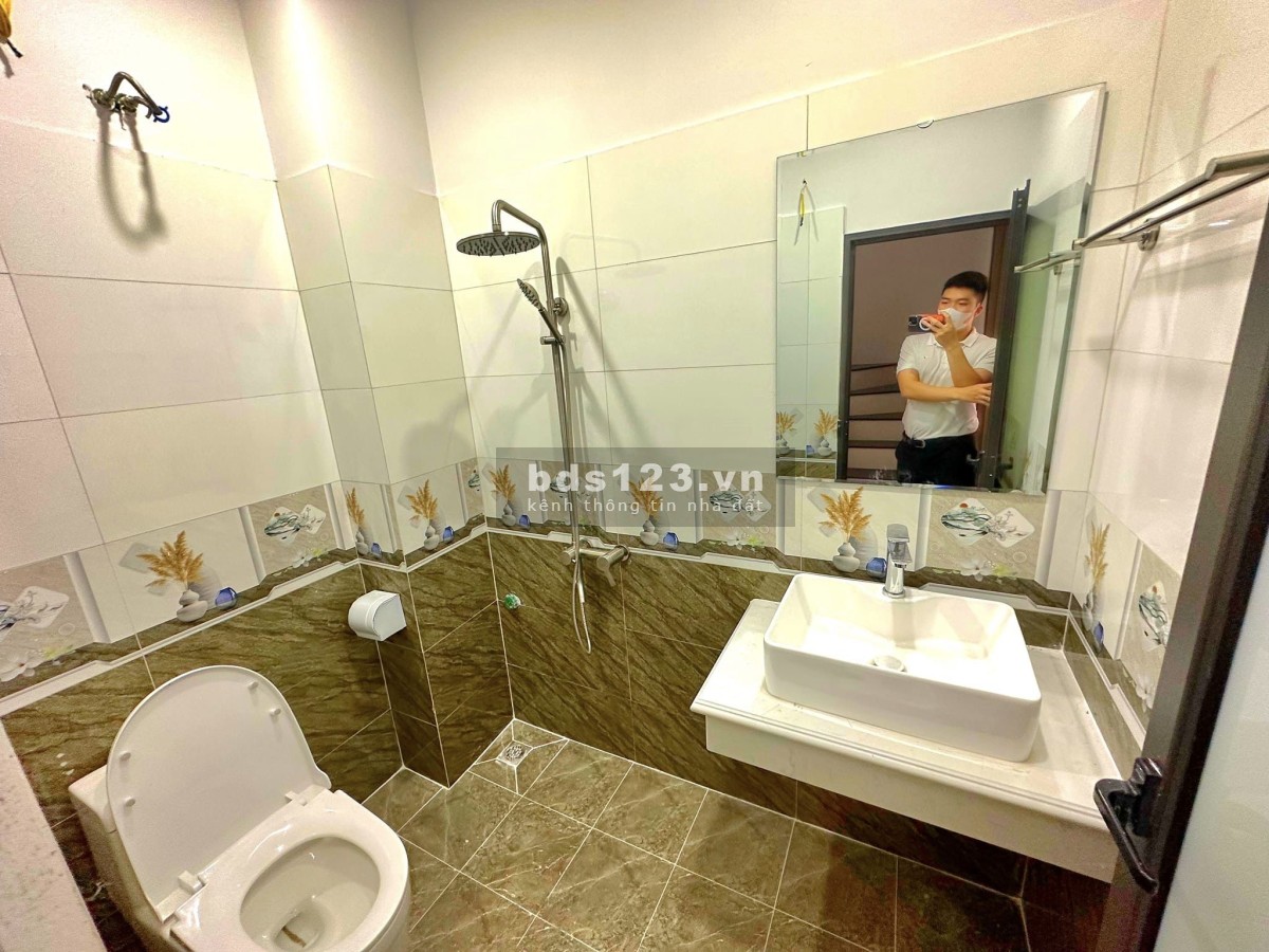 Bán nhà 4 tầng ở Bắc Từ Liêm đường ô tô vào nhỉnh 2 tỷ