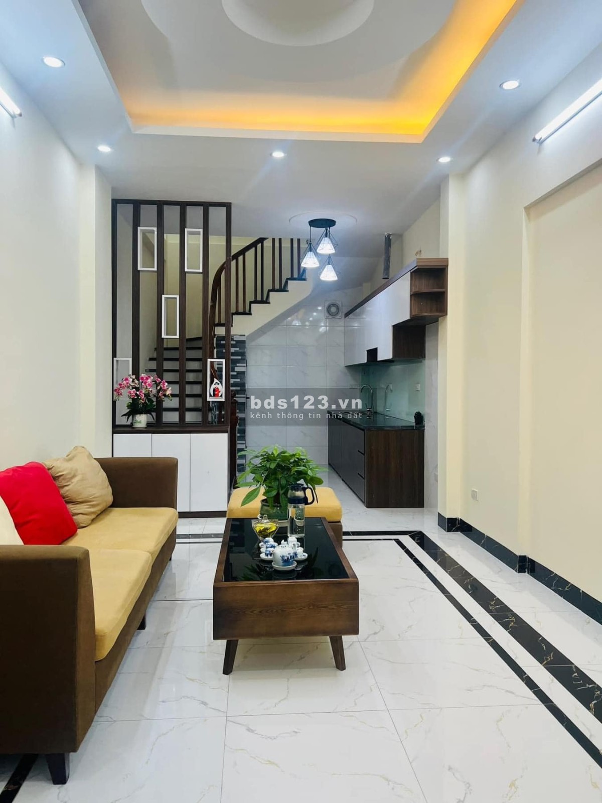 Bán nhà mới tinh phố Lĩnh Nam - Gần ô tô - 32M2 - 3.6 Tỷ