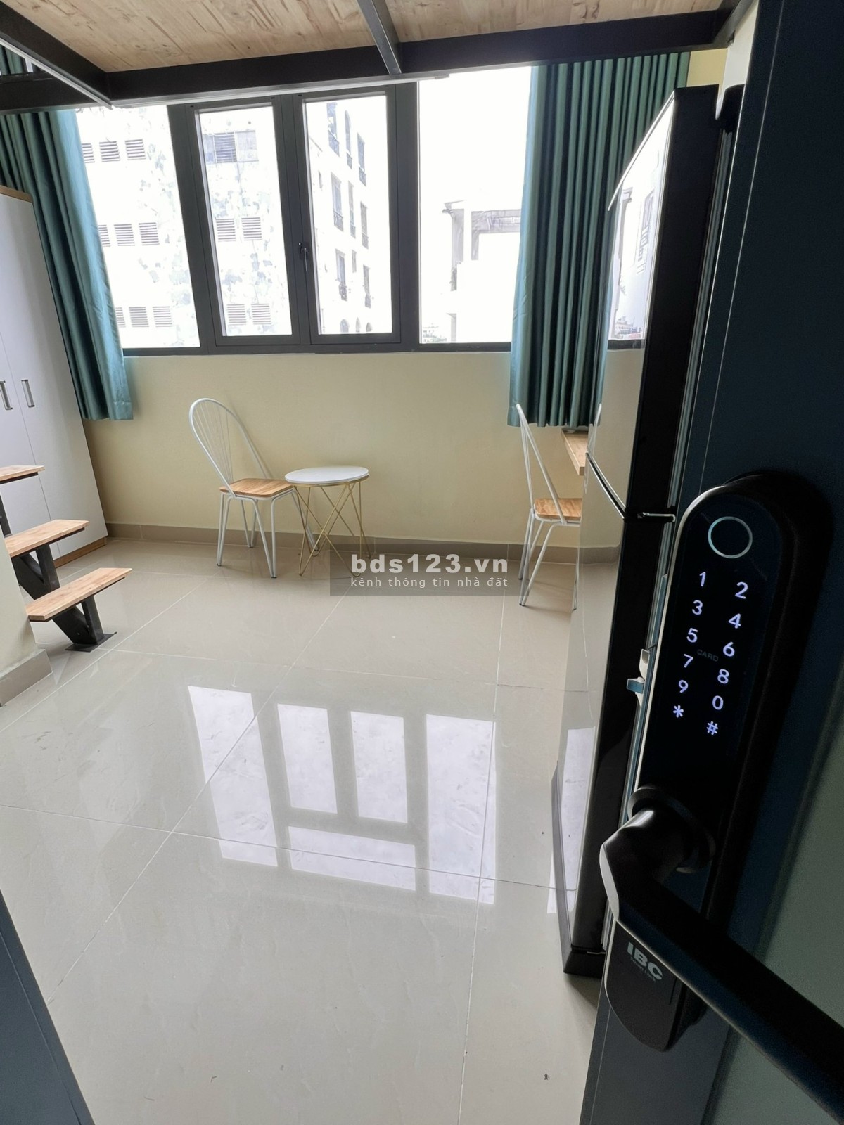 Cho thuê căn hộ dịch vụ có gác lửng Lý Thục Man, nội thất cơ bản