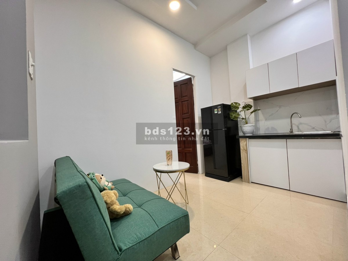 Căn hộ dịch vụ cao cấp có bancol cửa sổ quận 7