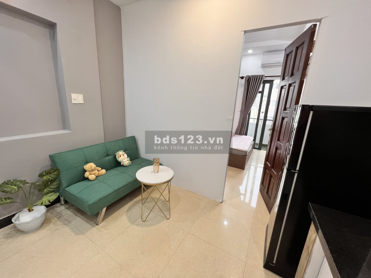 Căn hộ dịch vụ cao cấp có bancol cửa sổ quận 7