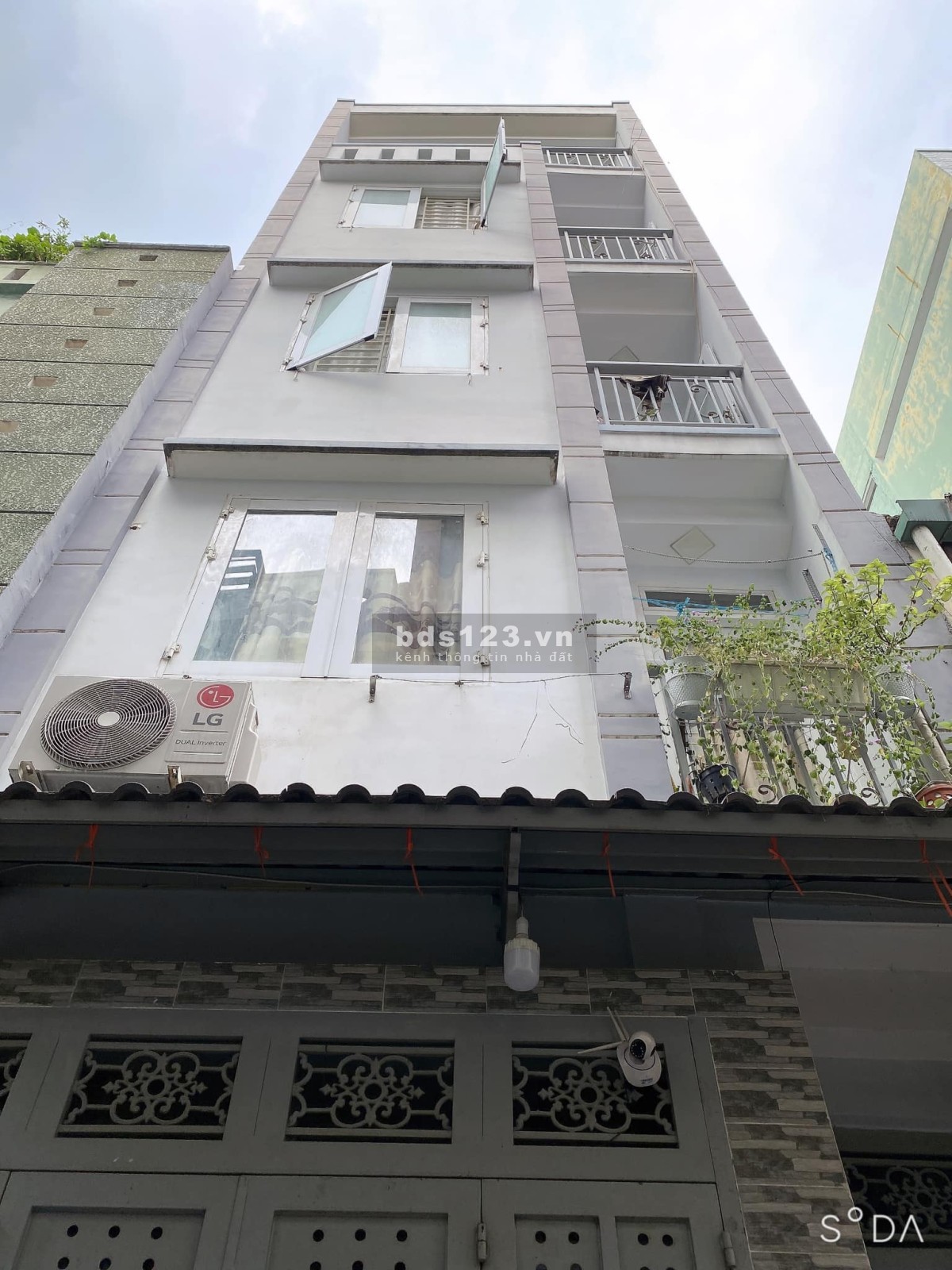 Bán gấp nhà 5 tầng HXH, đường 3.2, Q10, TN 40 triệu, 11PN, 11WC, nở hậu, 62m2, 10.6 tỷ