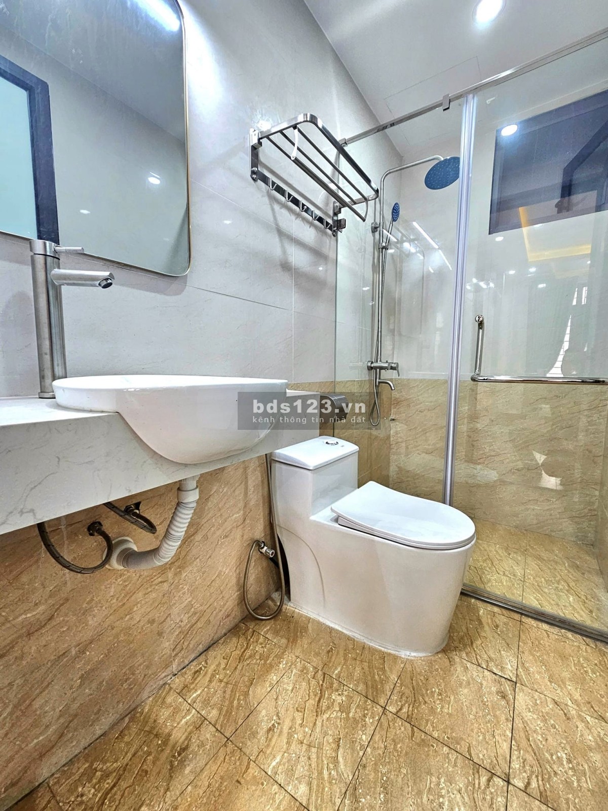 Bán nhà 5 tầng mới xây ở Bắc Từ Liêm sau khu đô thị Resco