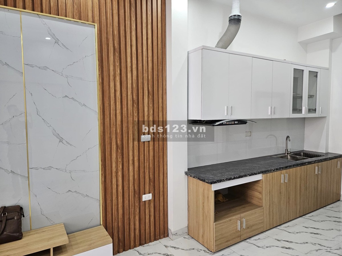 Bán nhà 5 tầng mới xây ở Bắc Từ Liêm sau khu đô thị Resco