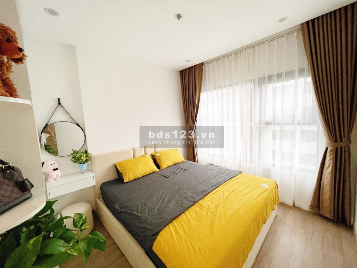 Bán căn hộ 2N 1WC - Tầng trung thoáng mát - Bao phí chỉ 1.8 tỷ