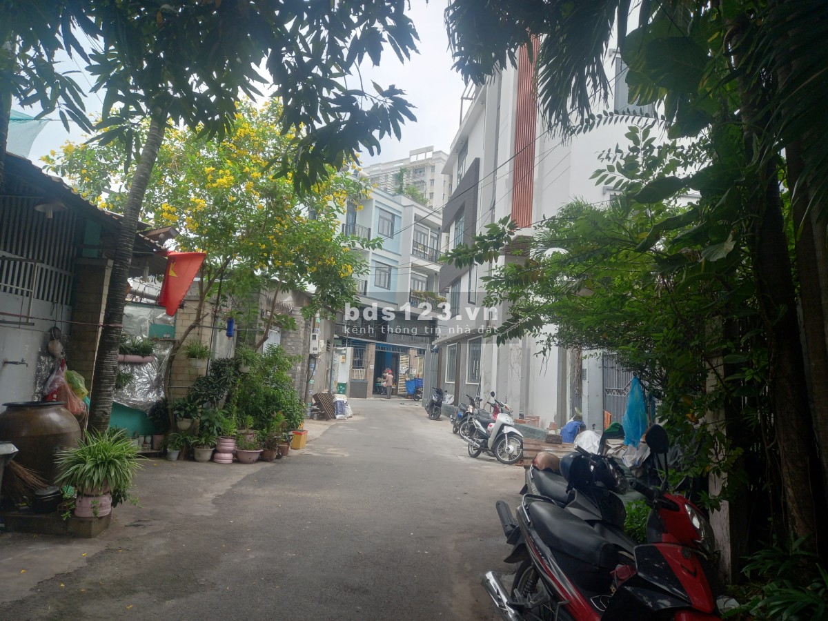 Chính chủ cần bán lô đất 703m² thổ cư, đường số 4, Trường thọ, Thủ Đức, giá 21 tỷ