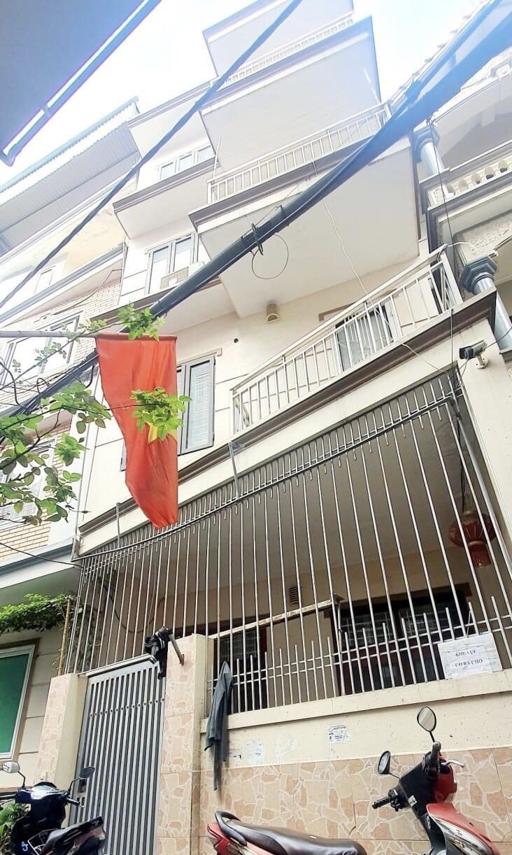 Bán nhà Mễ Trì Hạ 4 tầng, do chủ nhà tự thiết kế xây dựng, đầy đủ công năng cho gia đình 2 thế hệ