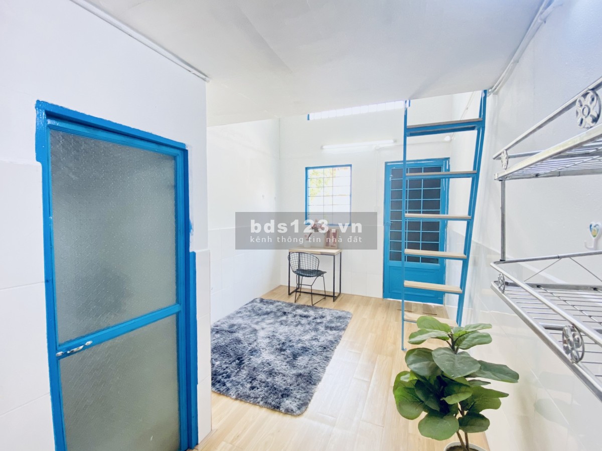 Căn hộ Duplex, trần cao ko lo đụng đầu, nội thất đầy đủ, đầy đủ tiện nghi
