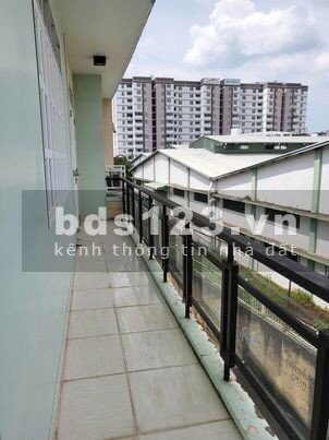 Bán nhà góc 2 mặt tiền DT 100m2 đúc 3.5 tấm, đường 53, P14, Gò vấp