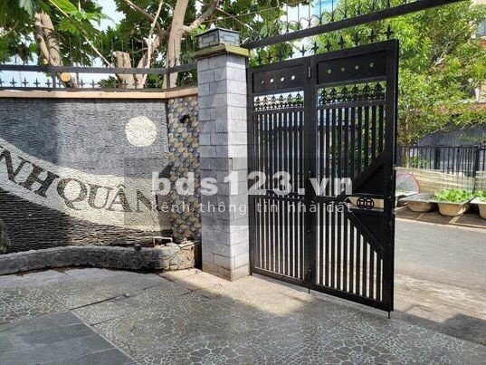 Bán nhà góc 2 mặt tiền DT 100m2 đúc 3.5 tấm, đường 53, P14, Gò vấp