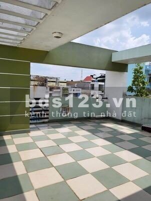 Bán nhà góc 2 mặt tiền DT 100m2 đúc 3.5 tấm, đường 53, P14, Gò vấp
