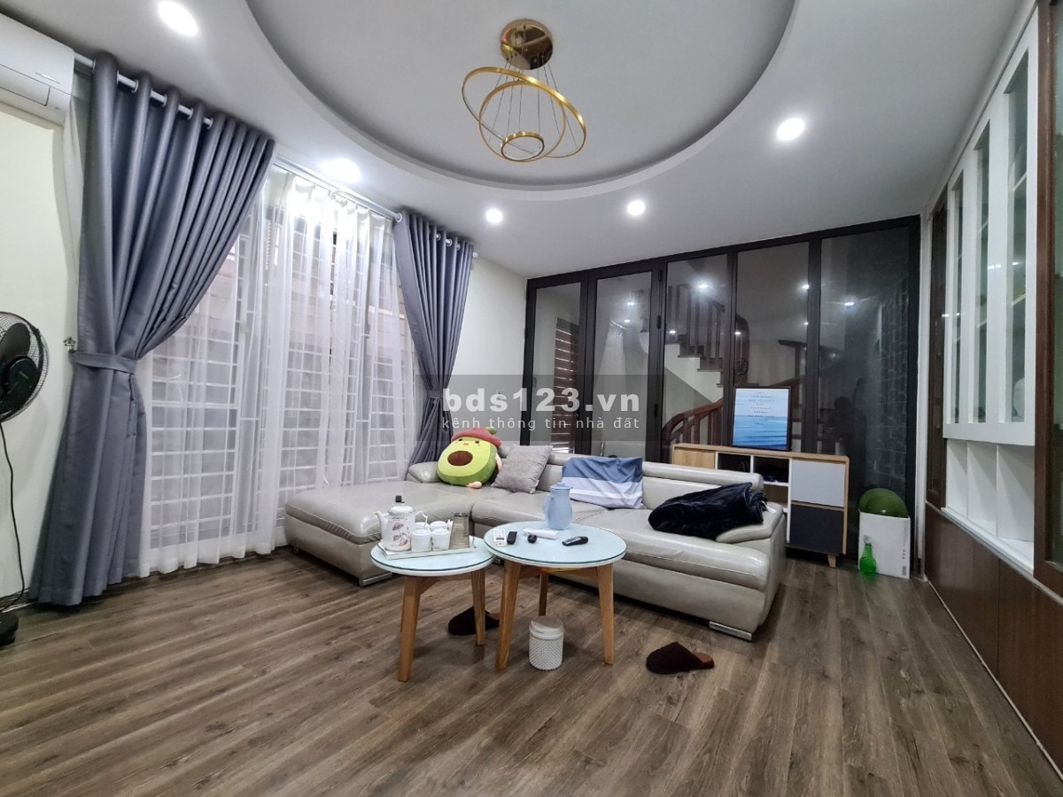 Bán nhà ngõ thông phố Phạm Thận Duật 55m2,mặt tiền 5.5m, chào bán 13 tỷ.