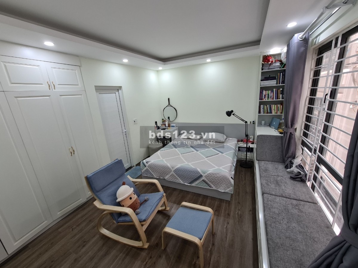 Bán nhà ngõ thông phố Phạm Thận Duật 55m2,mặt tiền 5.5m, chào bán 13 tỷ.