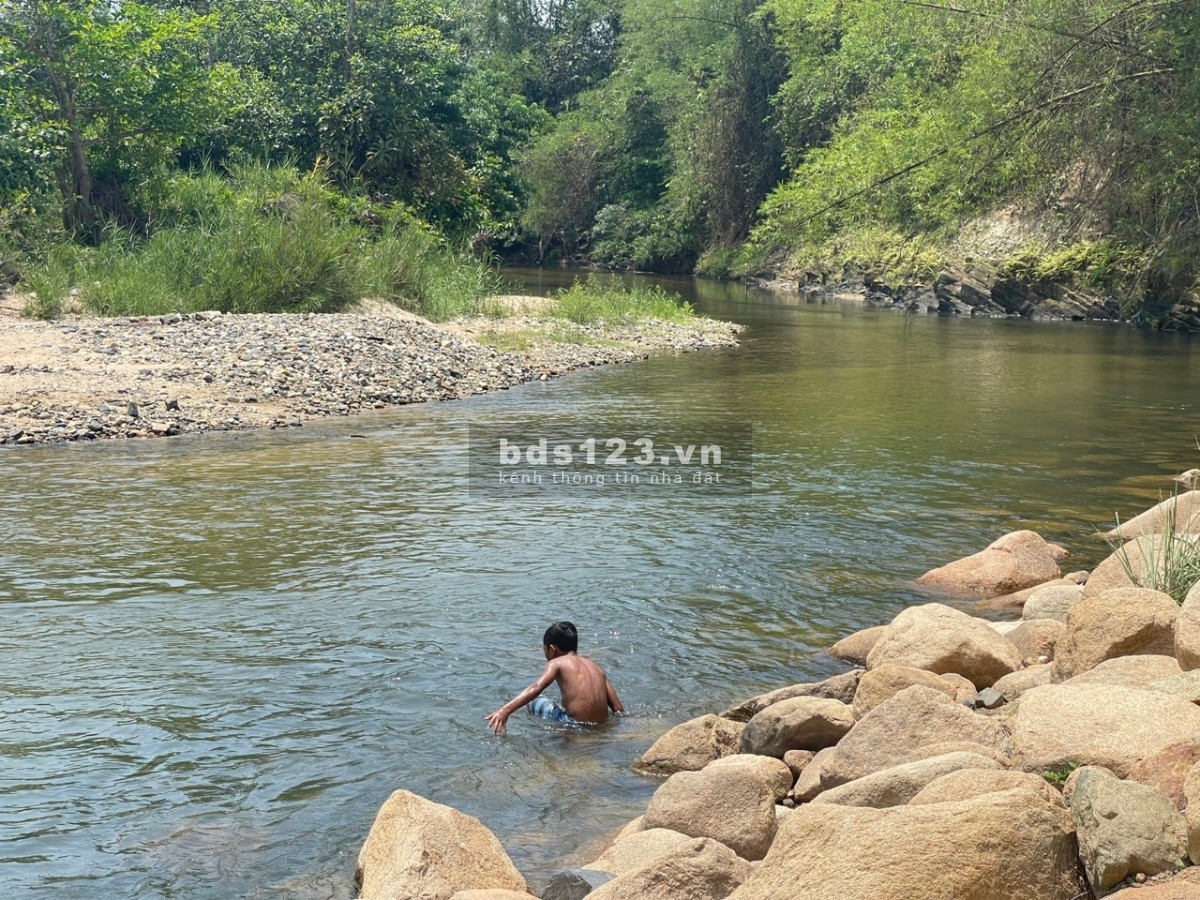 Đất suối có sổ hồng 535m2 view sông tại Khánh Vĩnh - Khánh Hoà Giá 99 triệu.