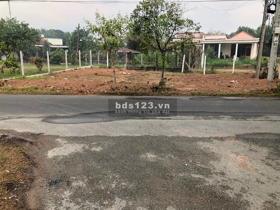 Cần bán gấp đất thổ cư, xã Phước Trạch, Huyện Gò Dầu, tỉnh Tây Ninh, 355.7 m2 SHR 300 triệu