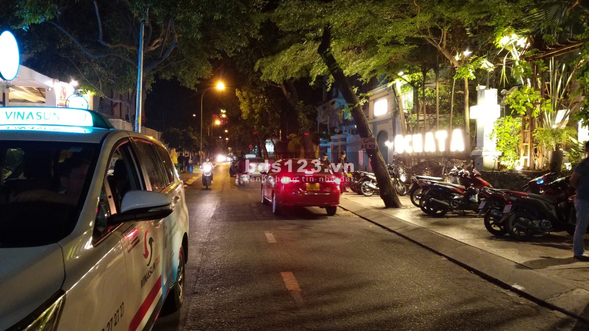 Cho thuê mặt tiền ngay CMT8 Q3 ngang 7m 3T chỉ 45 triệu *Cam kết thông tin thật*