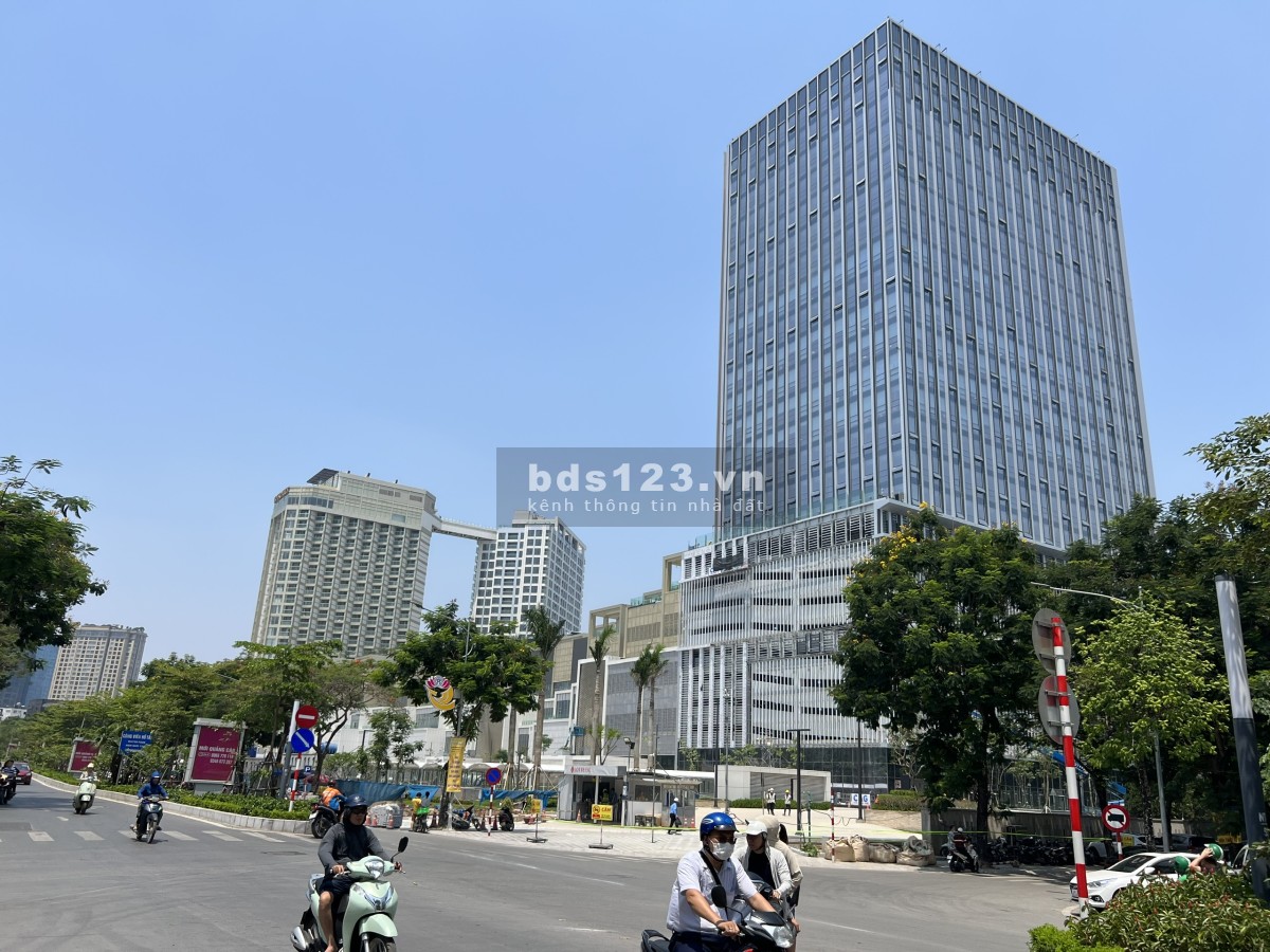 Cần bán thửa đất 115m2, MT 6,5m - Đối diện TTTM Lotte Mail Tây Hồ. Chỉ 15.9 tỷ.