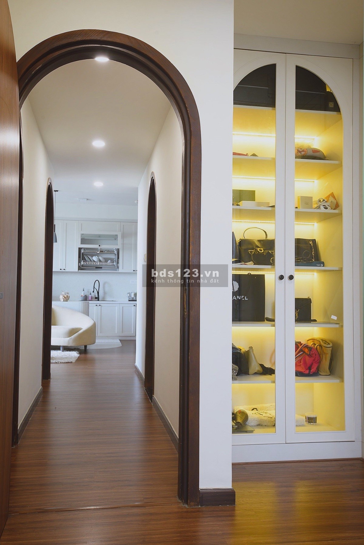 Bán căn hộ siêu xinh 10 điểm 0 nhưng, cần bán tại The Sun Avenue đây cô bác ơi