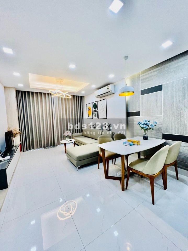 826 triệu sở hữu căn hộ 2PN, DT 56m2, SHR, view hồ bơi Phan Huy ích 0395171772