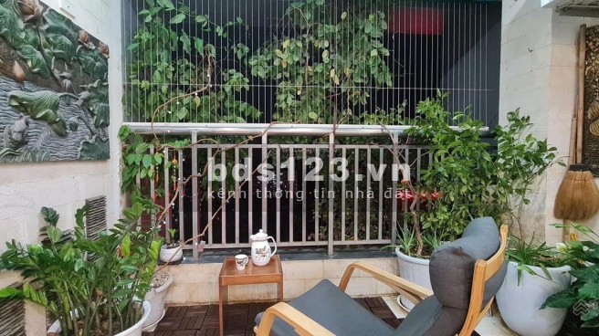 Bán chung cư Golden City chính chủ 2PN 65m2 view đẹp vị trí căn hộ tầng trung dễ dàng di chuyển