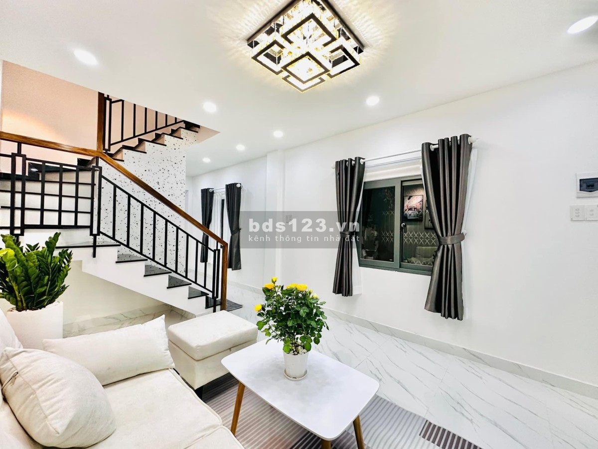 Về quê bán nhà Đ. Huỳnh Văn Bánh Phú Nhuận DT 68m2, 1ty850 có SHR, hẻm xe hơi, LH Lâm xem nhà ngay