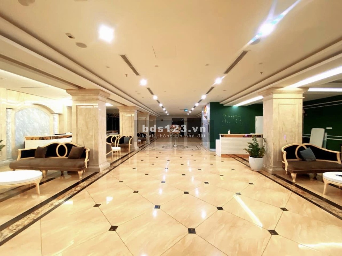 Bán tòa nhà bullding, tổng hợp nhà hàng 5 sao, 10 tầng nối 1 hầm, 2 tháng máy