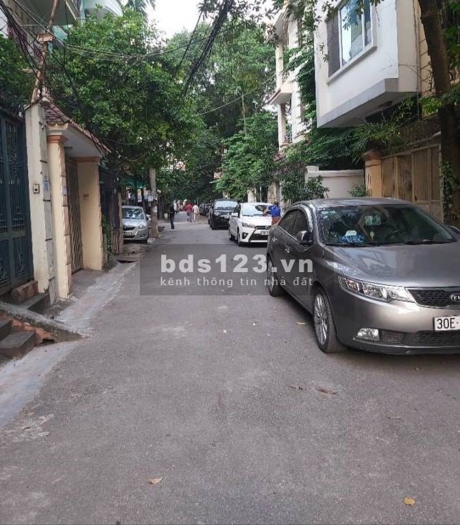 Bán nhà 5 tầng gần Công viên Hòa BÌnh - ngõ thông ô tô tránh