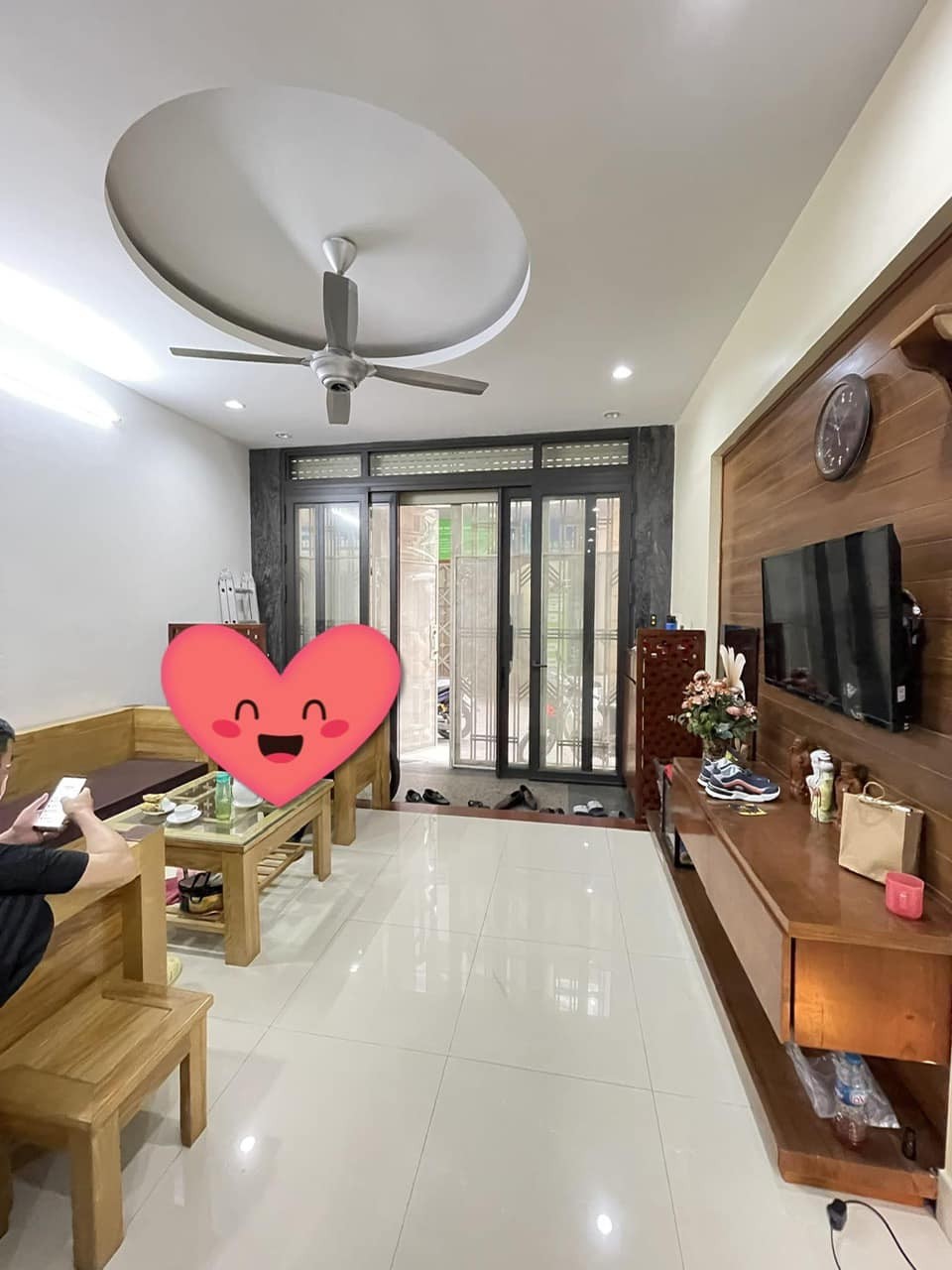 Chỉ hơn 3 tỷ có ngay nhà đẹp gần Phố Bồ Đề, Long Biên. Vài bước ra ngõ ô tô. 38m2, mt 7,5m, 5 tầng