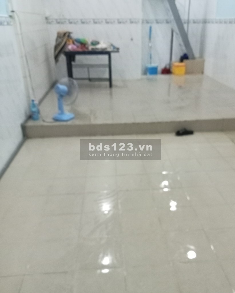 Cho thuê nhà nguyên căn (3,7m x 8,2m) 1 trệt, 1 lầu, 2WC, 2 P. ngủ